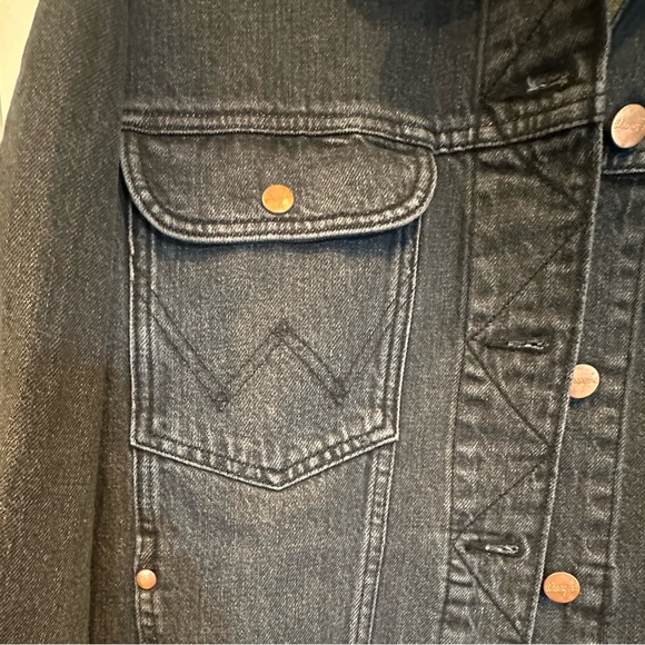 Women’s Girlfriend Black Denim Jacket size Large - new never worn! - Picture 4 of 5